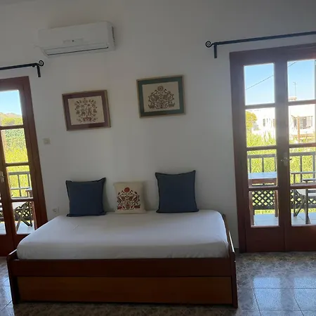 Pagonis Apartament *